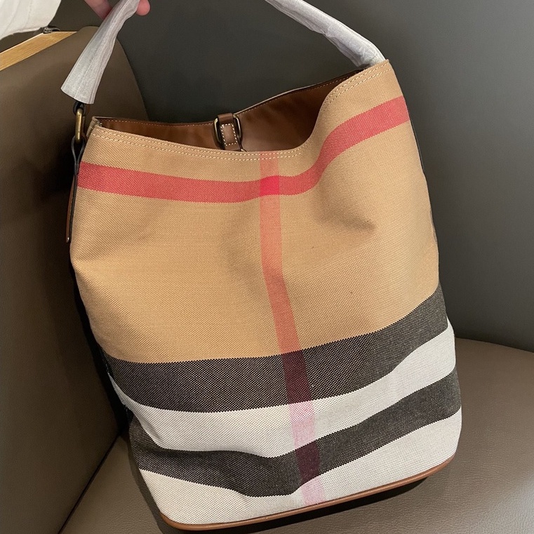 Burberry bolsas originales precios best sale