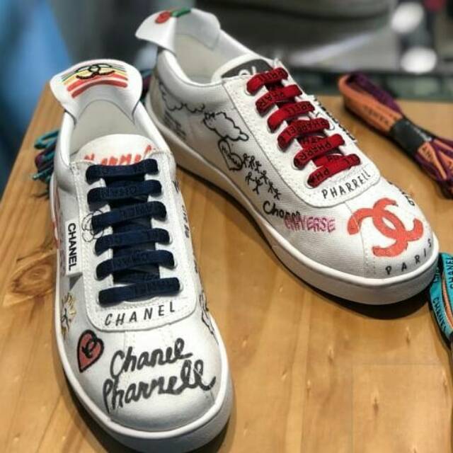 tenis chanel pharrell precio