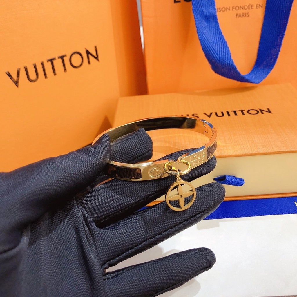 Casual Louis Vuitton Pulsera Delicada Brazalete Hueco LV Monogram Letra  Logo Pulseras De Acero De Titanio