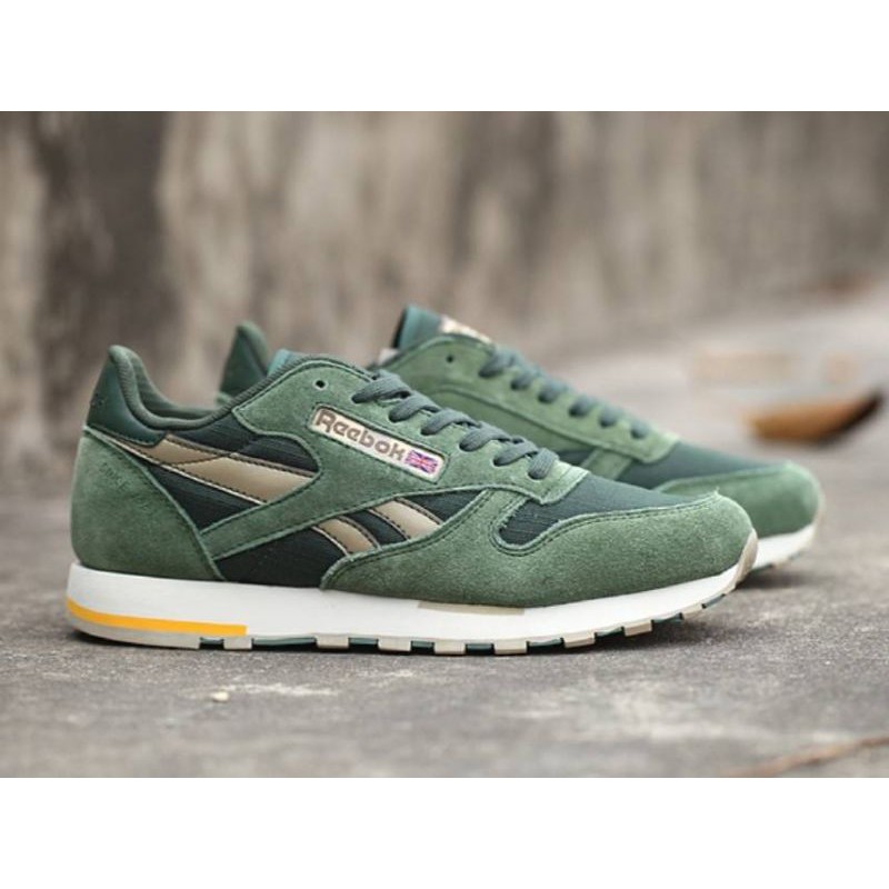 reebok classic gamuza
