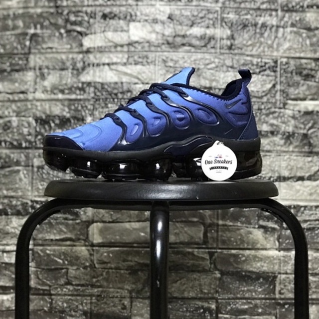 air vapormax plus azul