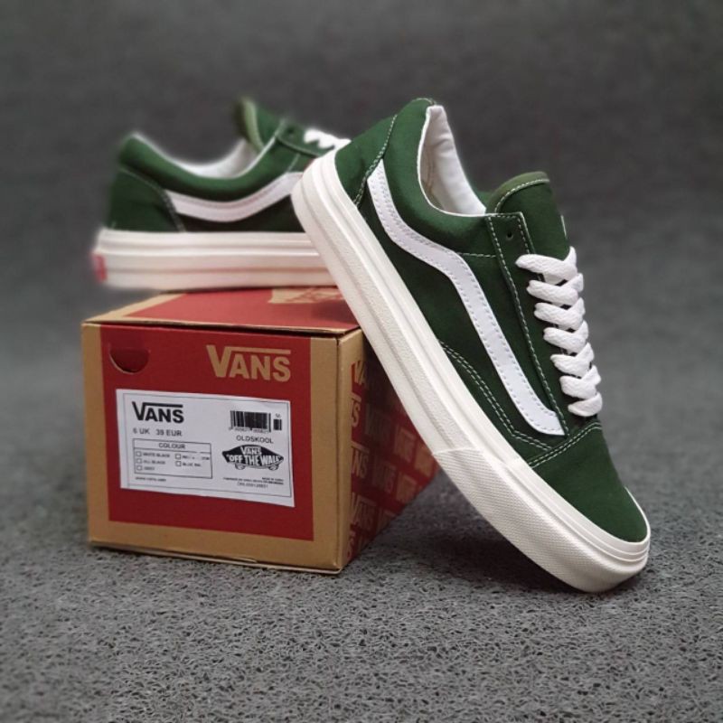 vans gris con verde