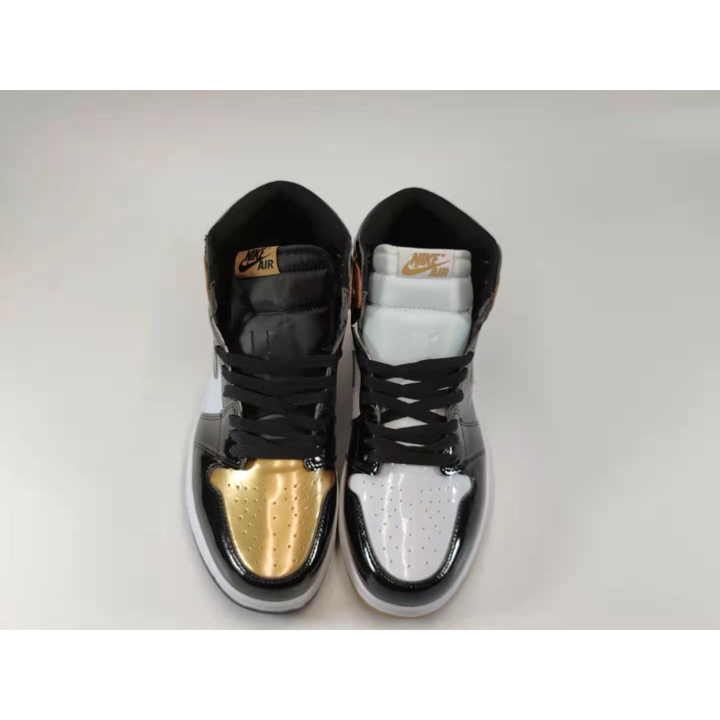 [Entrega Rápida] Zapatos De Baloncesto Al Aire Libre Nike Air Jordan 1 Para Hombre , Patos Negros Y Dorados 36-46
