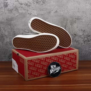 vans blancas con suela marron