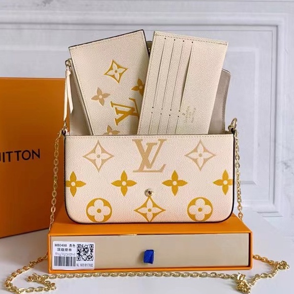 louis vuitton pochette cosmétique