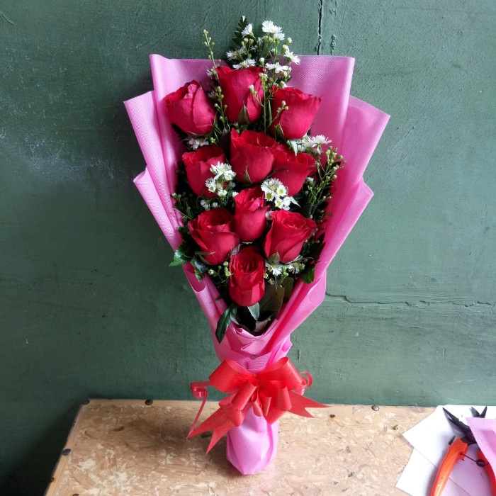 RESTOCK) Ramo de rosas rojas reales | Floristería | Cubo | Ramo de flores |  Graduación adecuada para la graduación | B | Shopee México