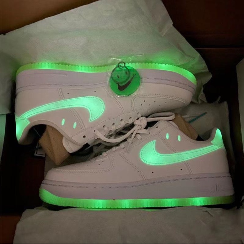 ✙ ▤ ✆ Nike Air Force 1 Smile Af1 Blanco , Verde , Negro Y Brillante Fluorescentes | Shopee México