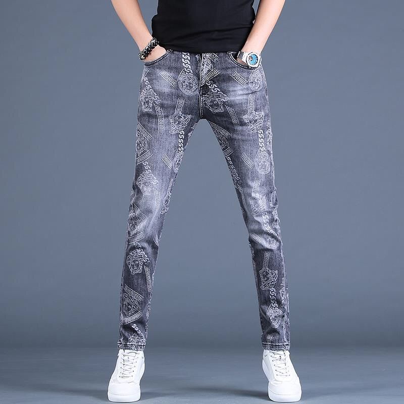 Versace Hombres Impreso Elástico jeans Niños Sueltos Pierna Recta Juventud casual Pantalones Largos Delgados De Y Otoño Modelos | Shopee