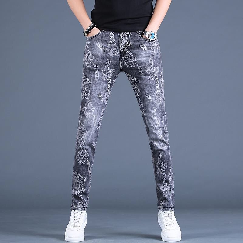 Desfiladero Perder deficiencia Versace Hombres Impreso Elástico jeans Niños Sueltos Pierna Recta Juventud  casual Pantalones Largos Delgados De Primavera Y Otoño Modelos | Shopee  México