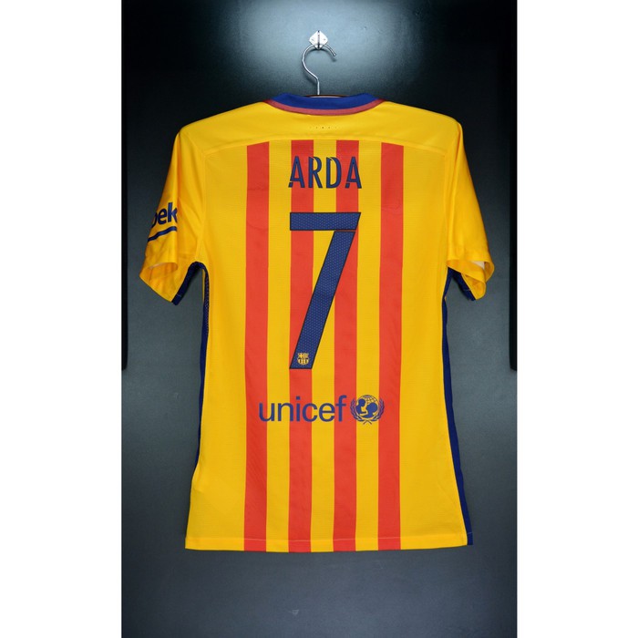 Barcelona 2015-16 fuera. Pequeño. Usado. Camiseta original. Match camisa en