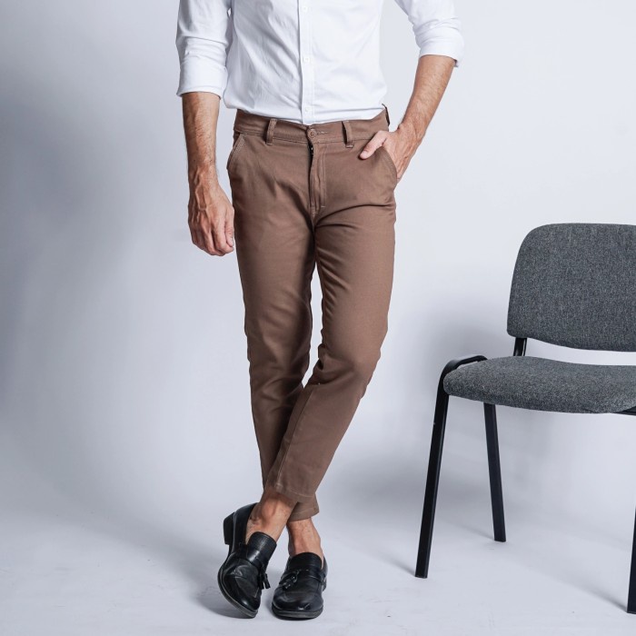 Pantalón tobillero CHINO básico SLIMFIT pantalones largos CHINO tobillo  hombre - Chocolate, S | Shopee México