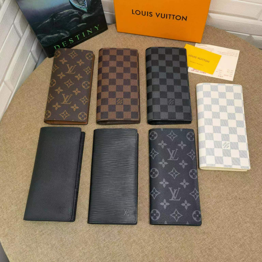 Tarjetero - Louis Vuitton® en 2023  Monederos louis vuitton, Monedero de  tarjetas, Louis vuitton