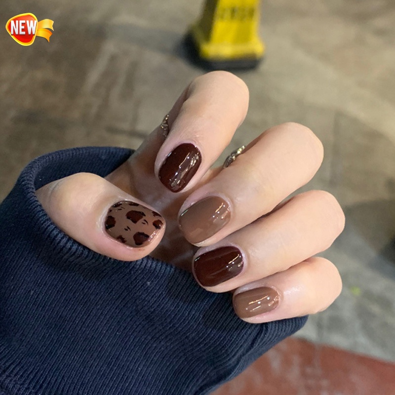 24 piezas marrón café leopardo desgaste párrafo corto moda manicura parche  uñas postizas ahorrar tiempo wearable parche de uñas | Shopee México