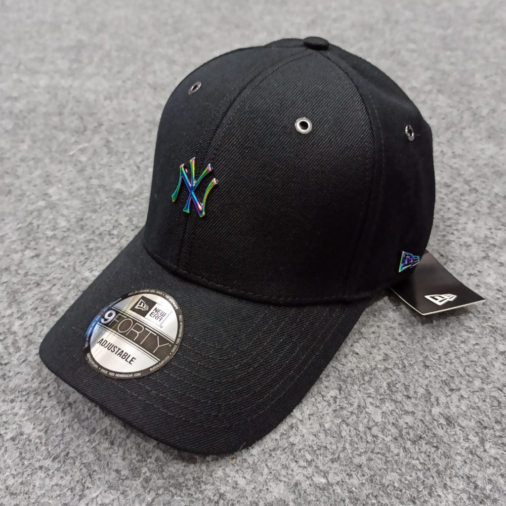 3.3 MEGA SHOPEE NY Metal gorra de béisbol negro placa camaleón arco iris pequeño Logo
