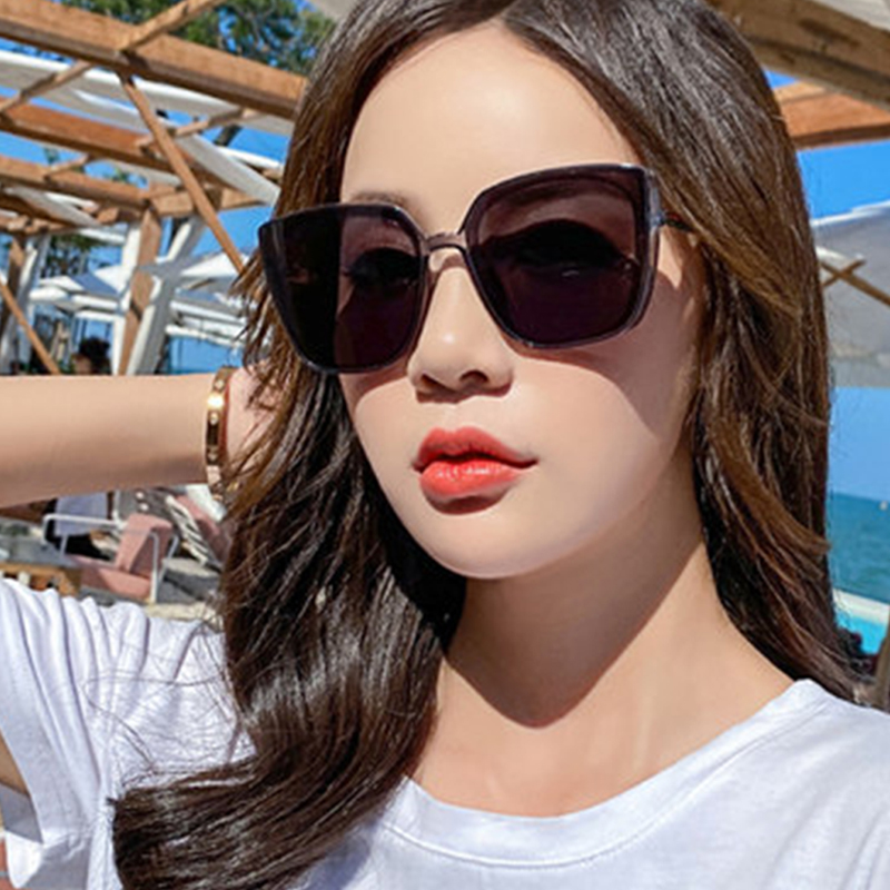 Unisex Diseñador De Moda Clásico De Moda Ligero Rayos UV Gafas De Sol Sombras de teñido