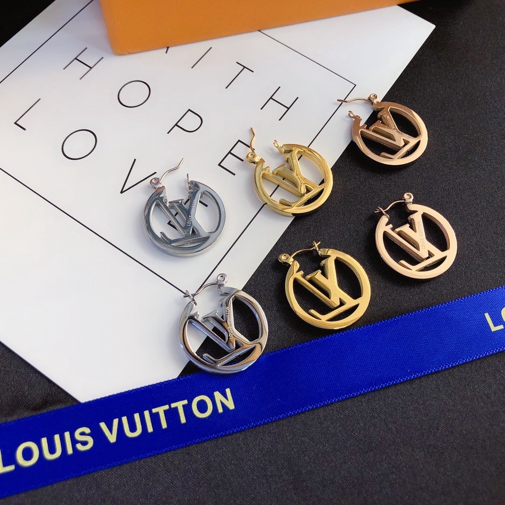 Pendientes LV De Acero De Titanio Con Letras Logo Louis Vuitton