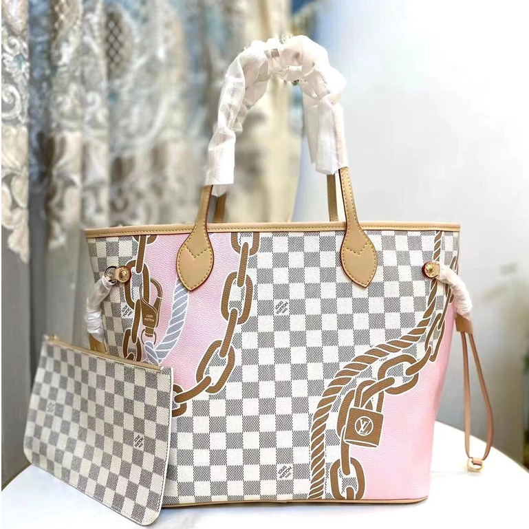 64f7bbf87e08ef-bolsas-para-mujer-bolsos-finos-de-marca-louis